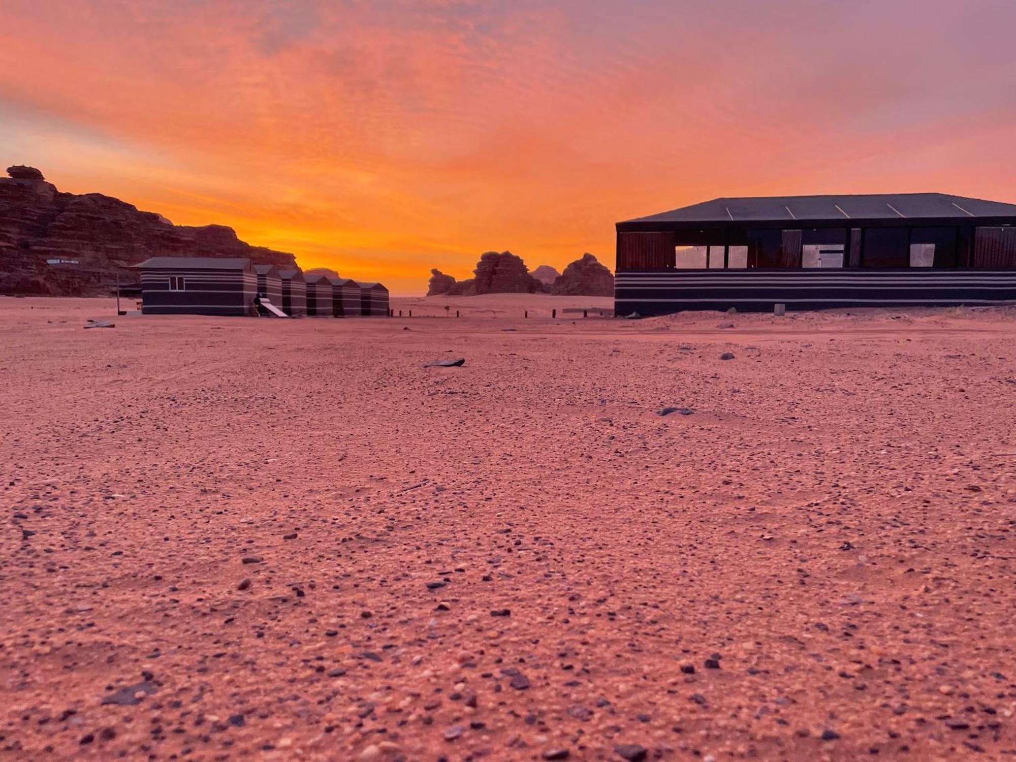 Wadi Rum Noor Camp Ngoại thất bức ảnh