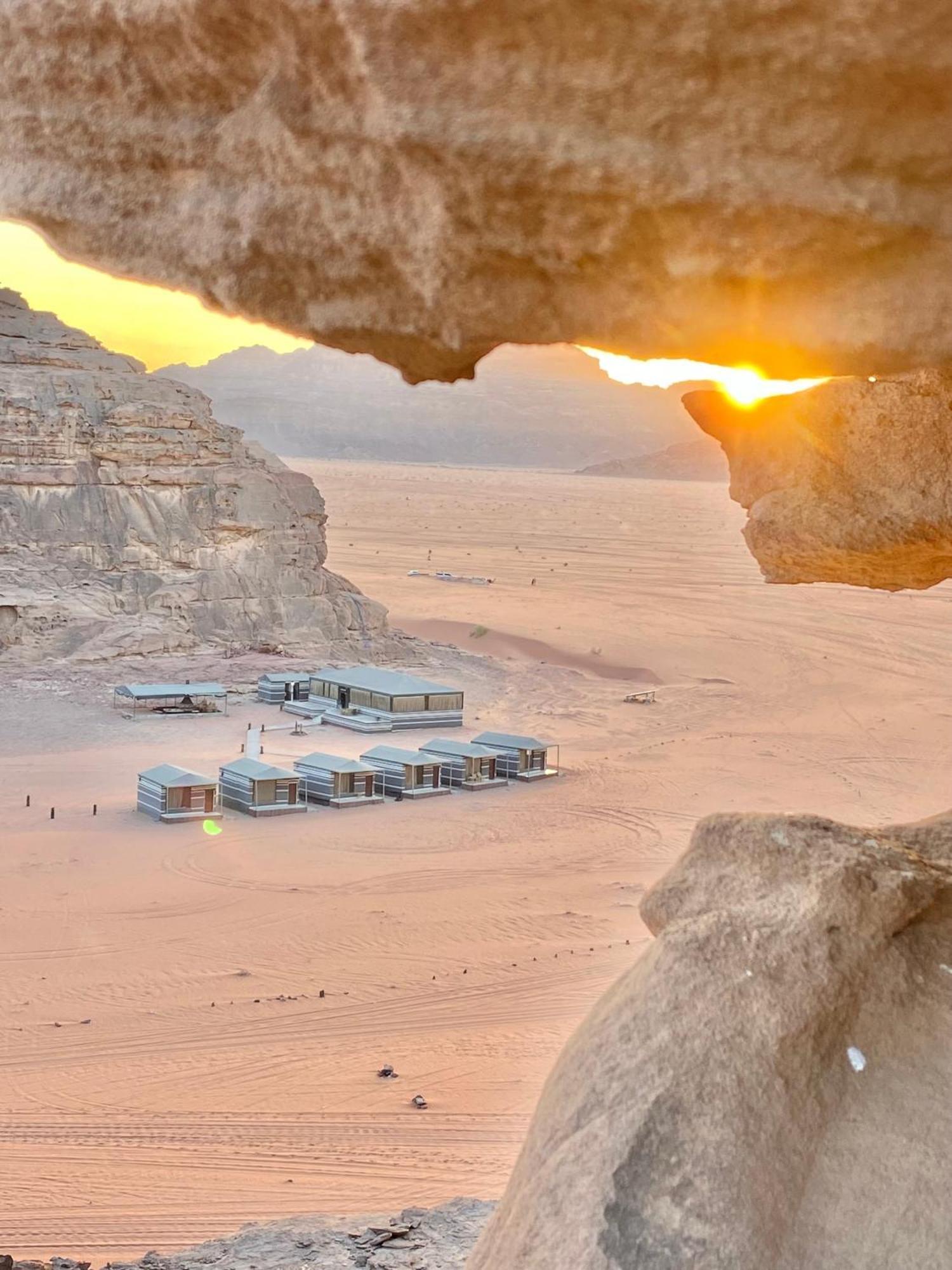 Wadi Rum Noor Camp Ngoại thất bức ảnh